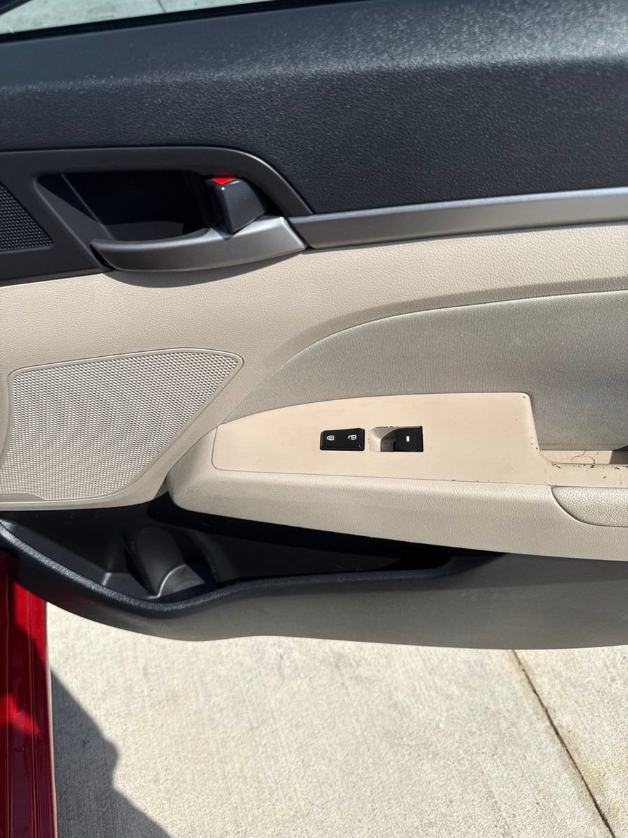Used 2017 Hyundai Elantra SE w/ SE A/T Tech Package 03 FWD image 25