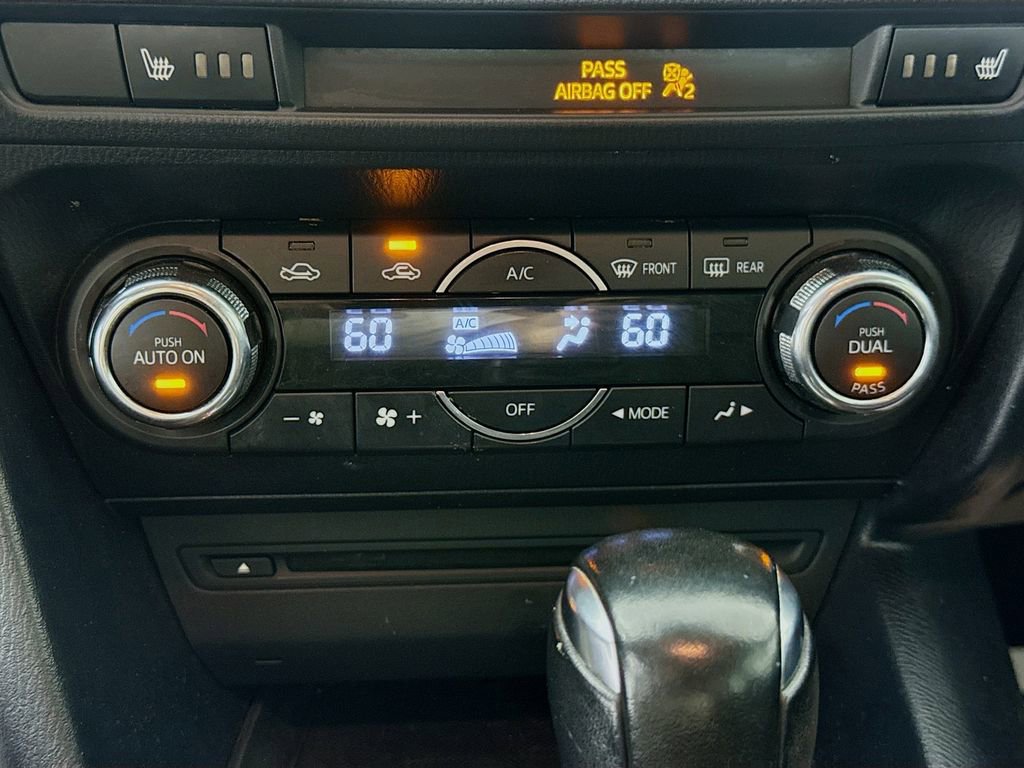 Used 2014 MAZDA MAZDA3 i Grand Touring image 18