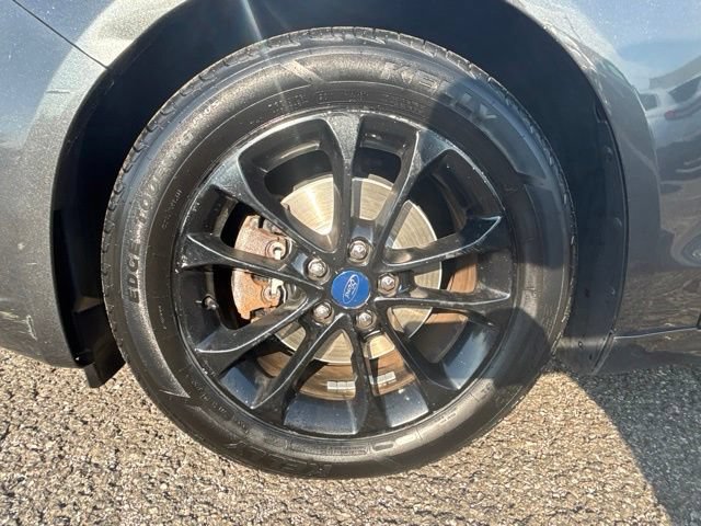 Used 2019 Ford Fusion SE FWD image 28