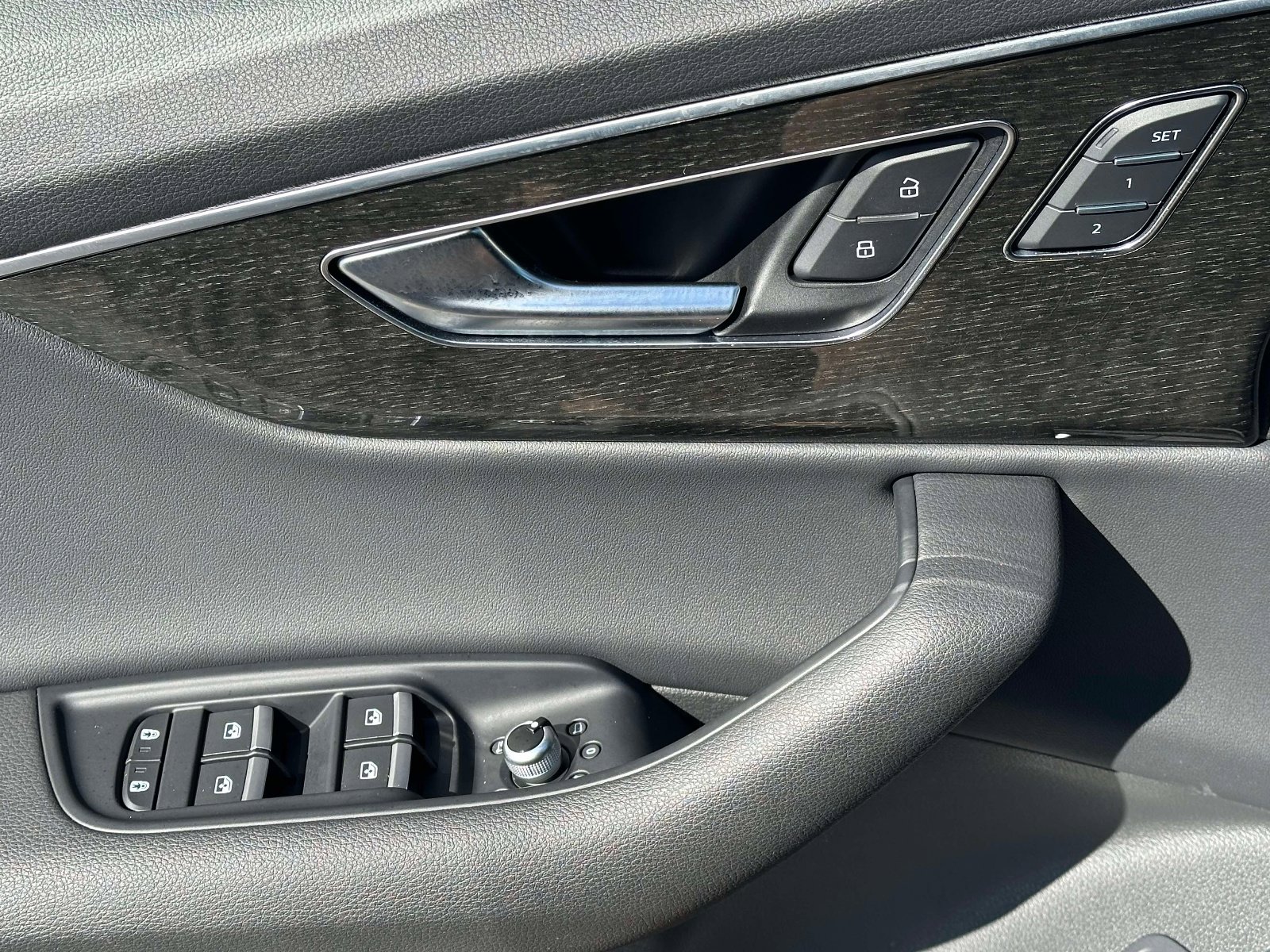 Used 2022 Audi Q7 Premium Plus image 23