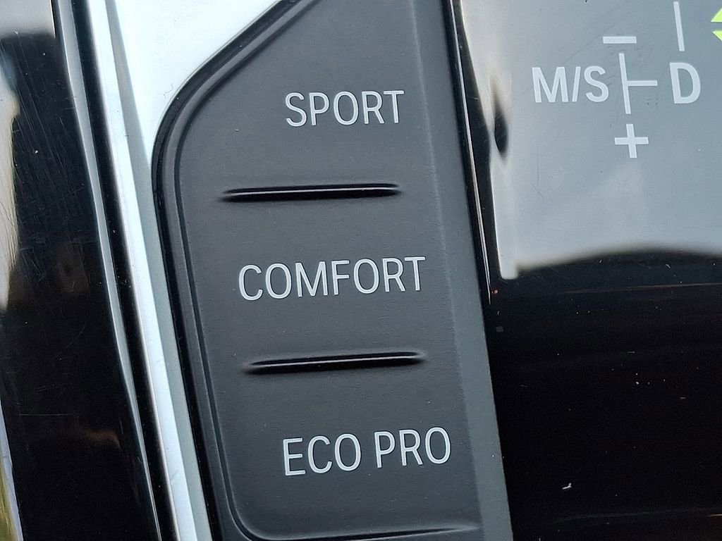 Certified 2023 BMW X4 xDrive30i w/ M Sport Package AWD/4WD image 26