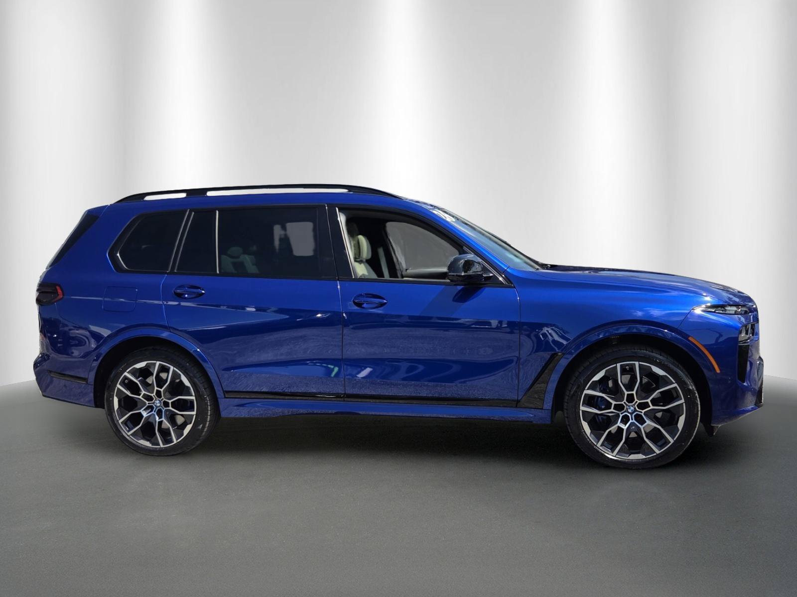 Used 2026 BMW X7 M60i AWD/4WD image 8