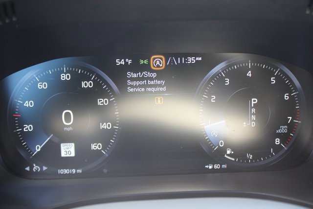 Used 2018 Volvo XC60 T6 Momentum w/ Advanced Package image 16