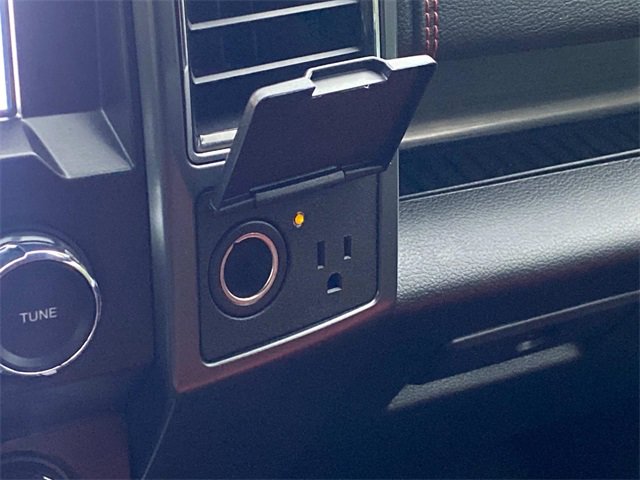 Used 2019 Ford F150 Lariat image 28