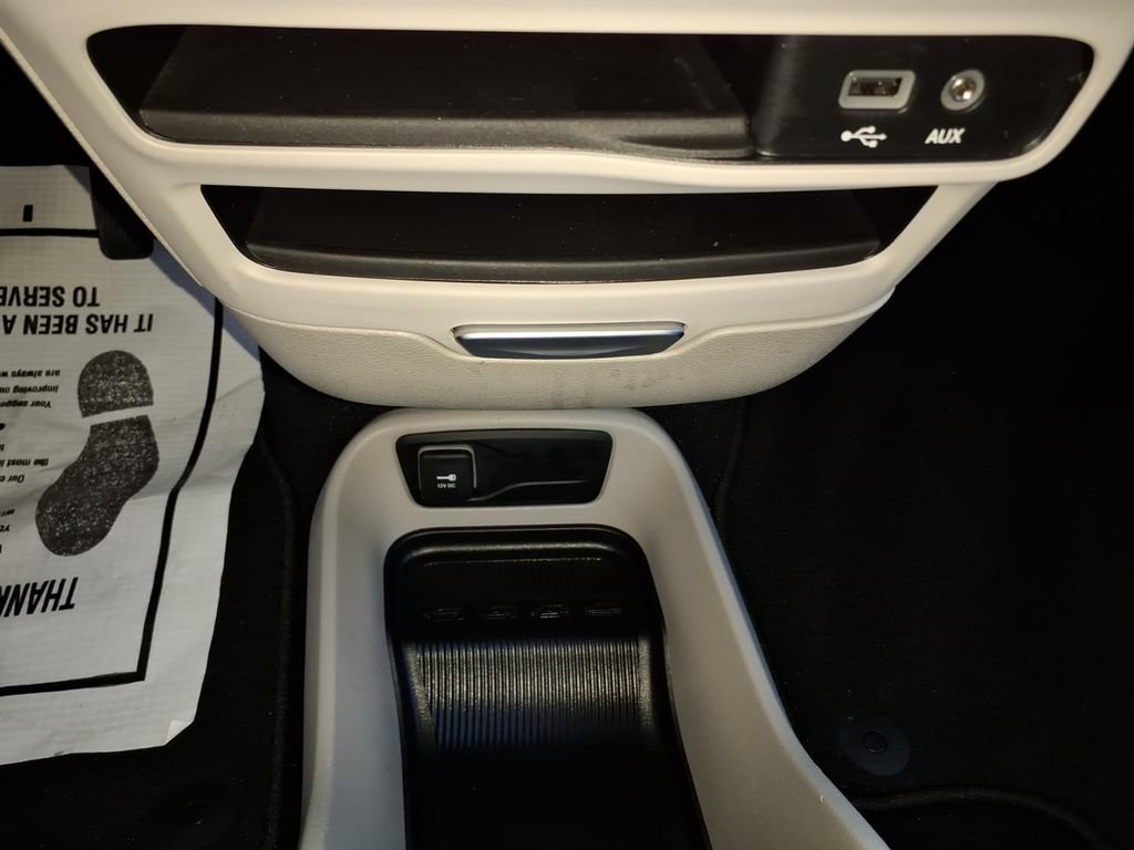 Used 2020 Chrysler Voyager LX w/ Cold Weather Group FWD image 30
