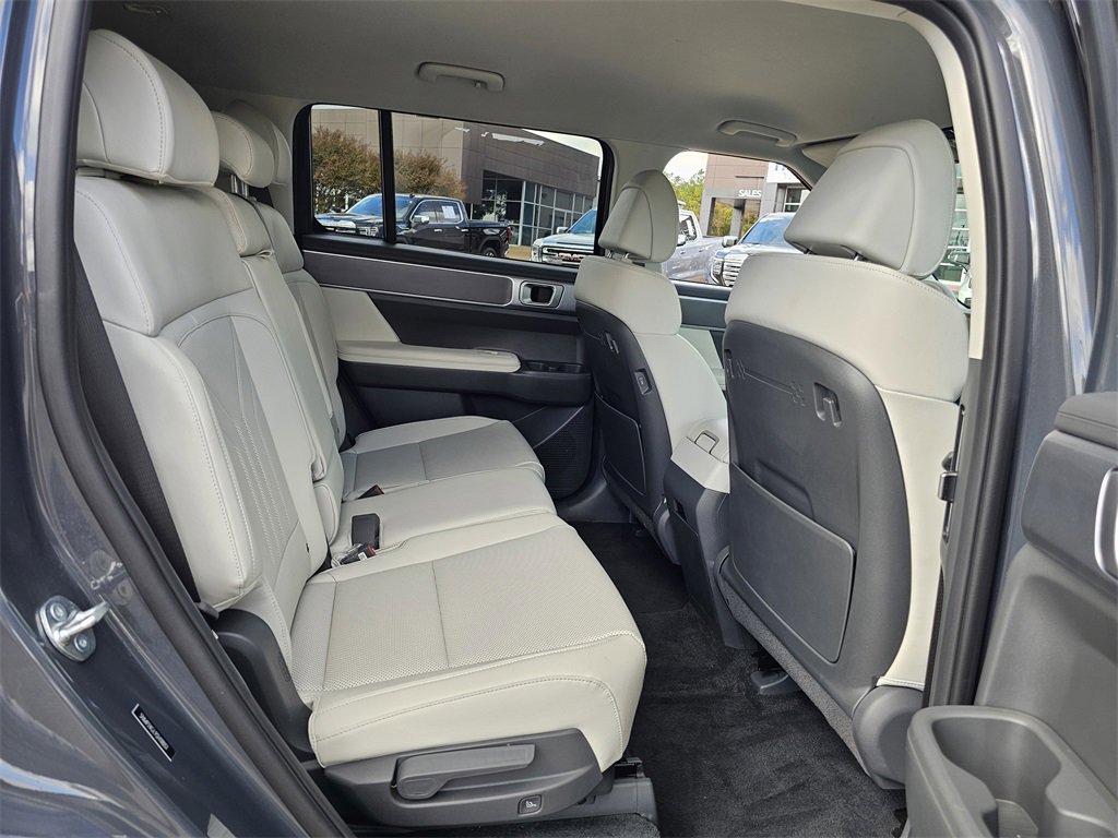 Certified 2025 Hyundai Santa Fe SEL image 29