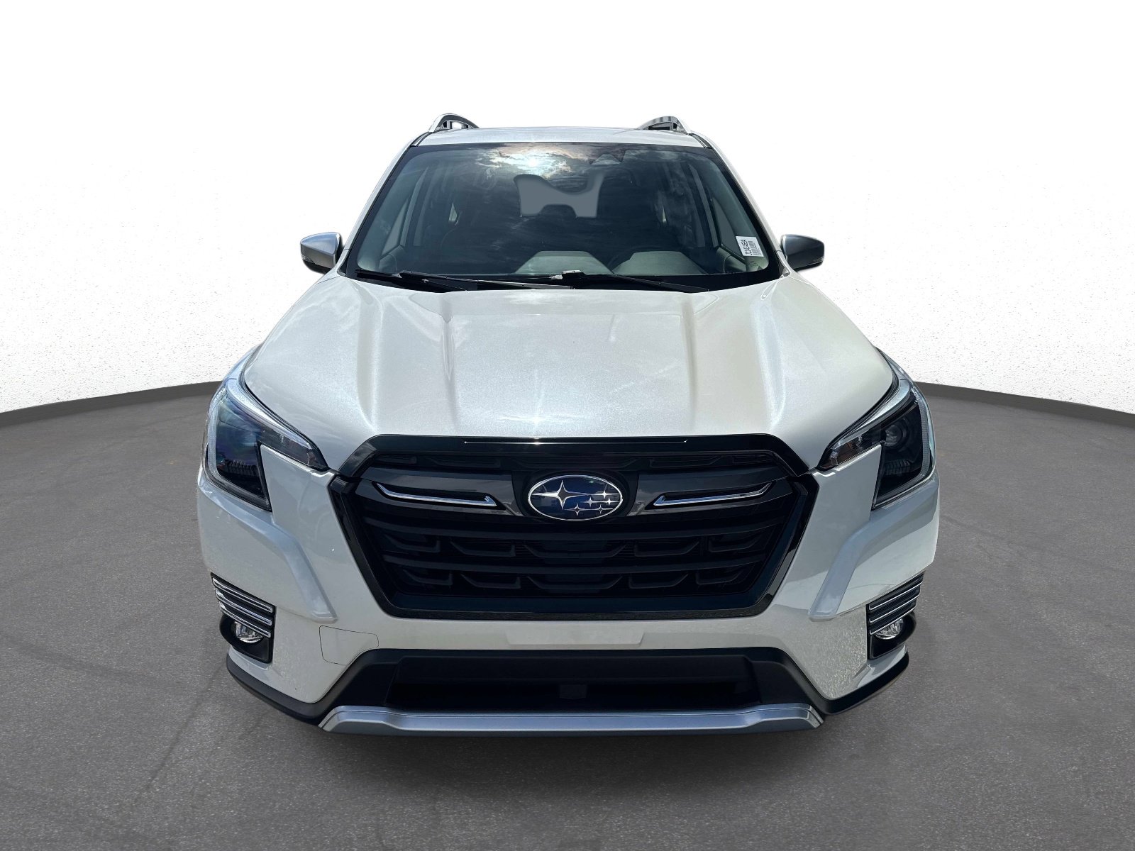 Used 2024 Subaru Forester Touring w/ POP Package 3 AWD/4WD image 8