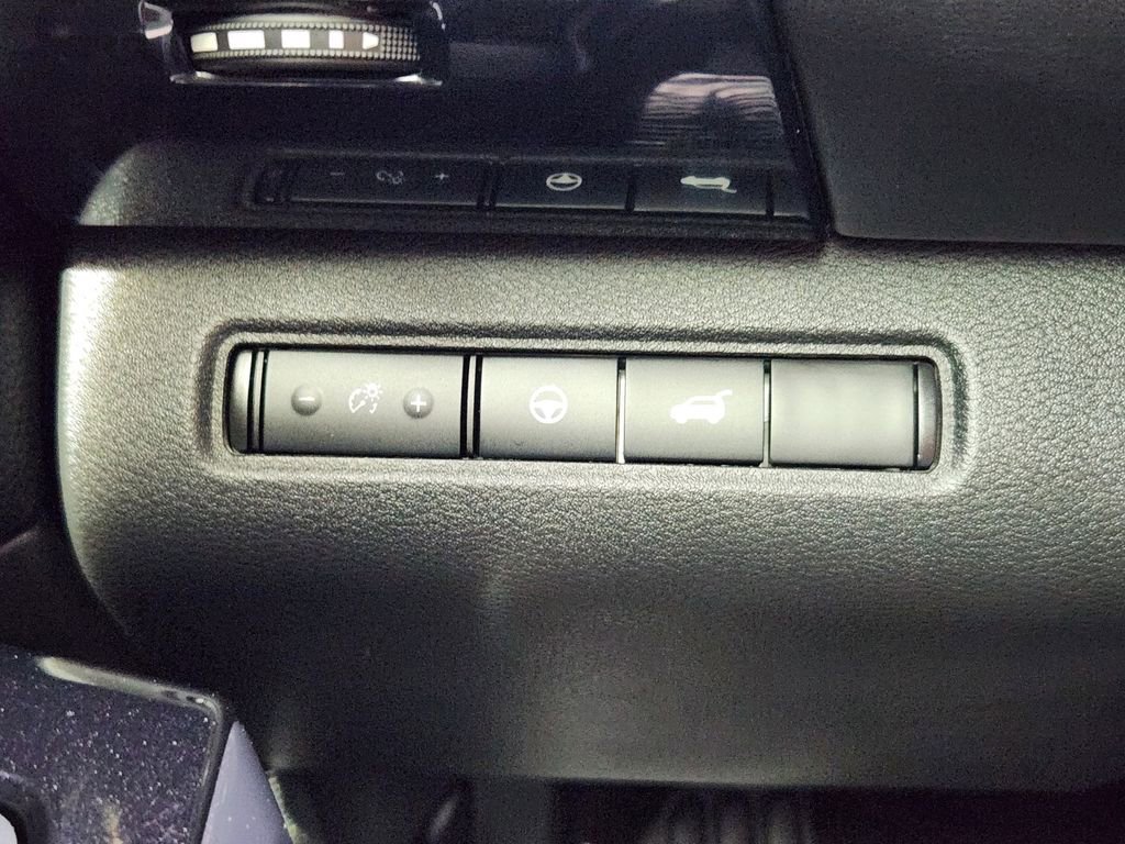 Used 2022 Nissan Pathfinder SV w/ SV Premium Package image 19