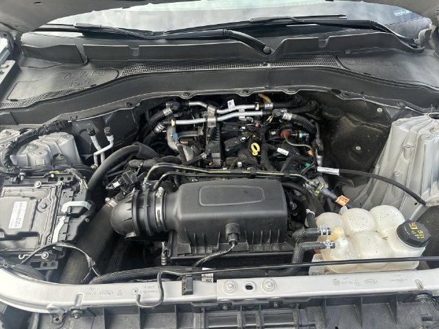 Used 2023 Ford Explorer XLT w/ Equipment Group 202A AWD/4WD image 26