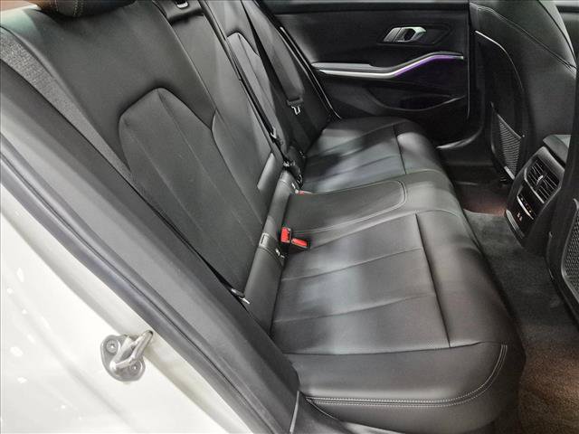 Used 2022 BMW 330i Sedan w/ Driving Assistance Package RWD image 21