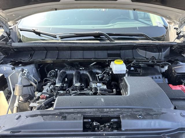 Used 2024 Nissan Pathfinder SV FWD image 23