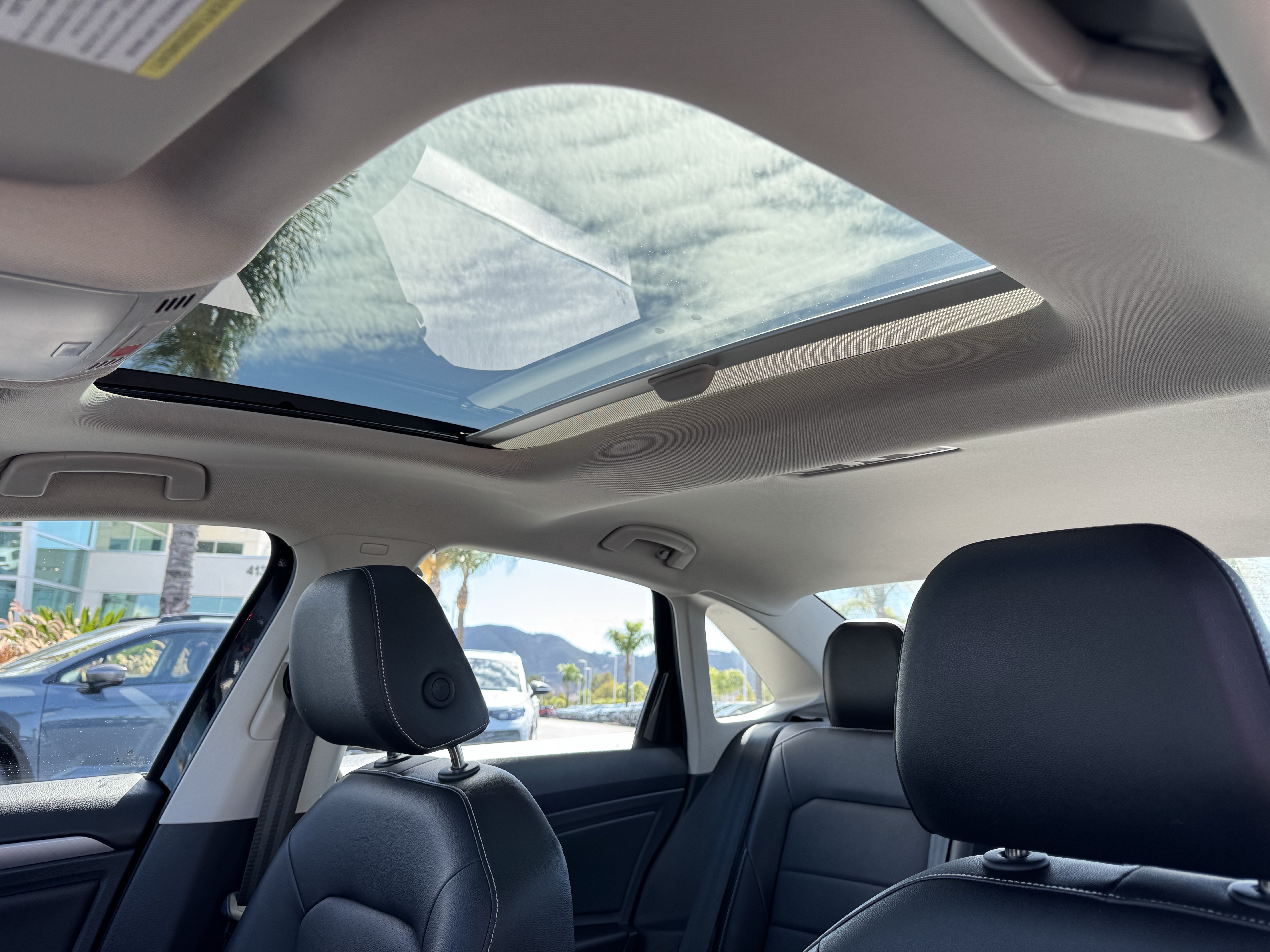 Certified 2024 Volkswagen Jetta SE FWD image 28