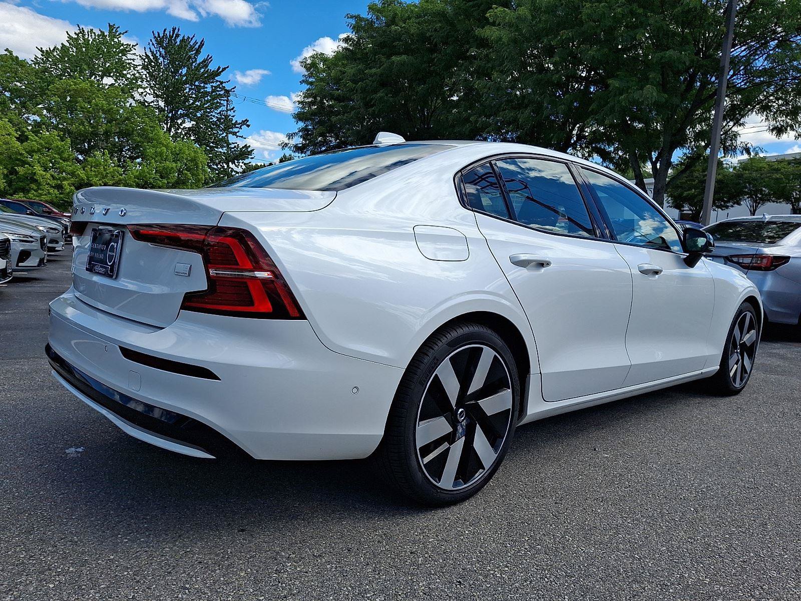 Certified 2024 Volvo S60 T8 Plus w/ Climate Package AWD/4WD image 6