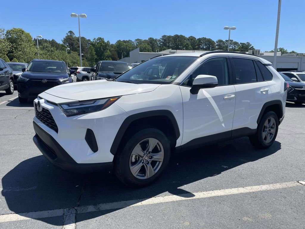 Used 2023 Toyota RAV4 XLE FWD image 4