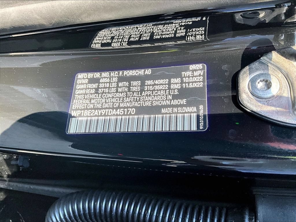Certified 2026 Porsche Cayenne E-Hybrid Coupe AWD/4WD image 35