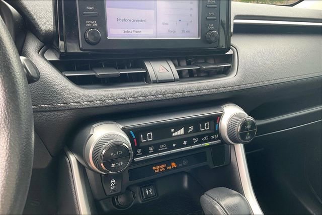 Used 2019 Toyota RAV4 XLE FWD image 33