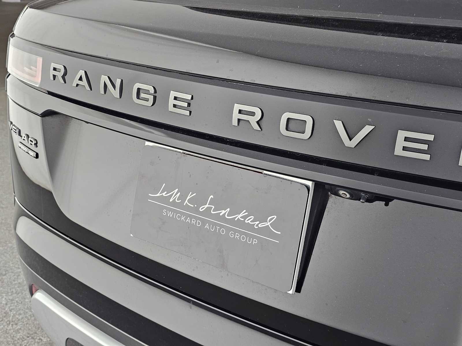 Used 2018 Land Rover Range Rover Velar R-Dynamic SE AWD/4WD image 13