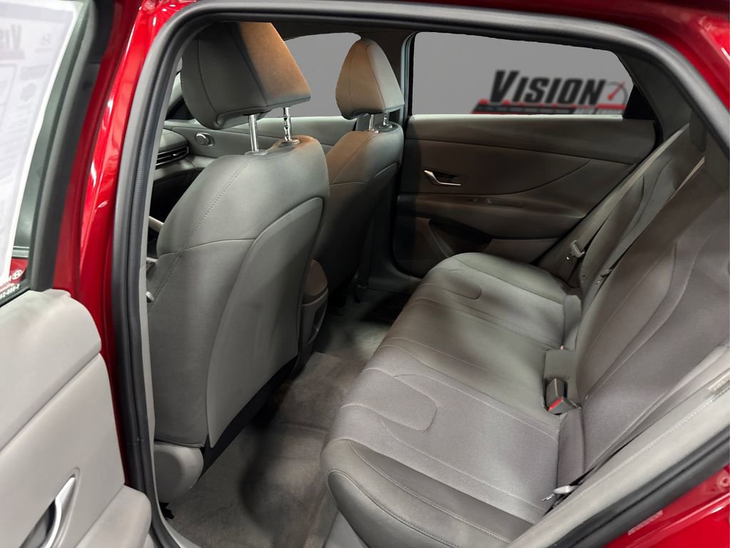 Used 2024 Hyundai Elantra SE image 10