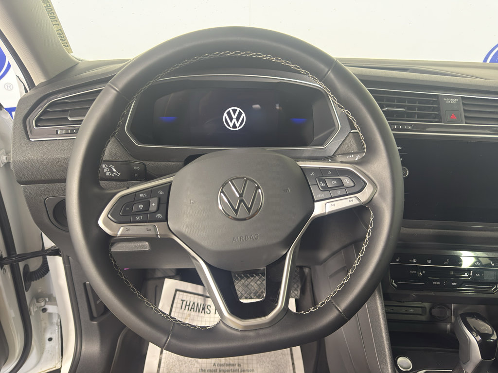Used 2024 Volkswagen Tiguan SE FWD image 22