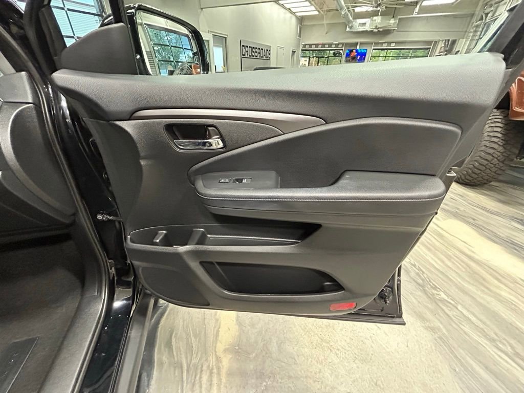 Used 2019 Honda Ridgeline Sport image 37