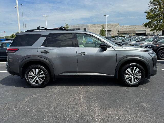 Certified 2026 Nissan Pathfinder SL AWD/4WD image 2