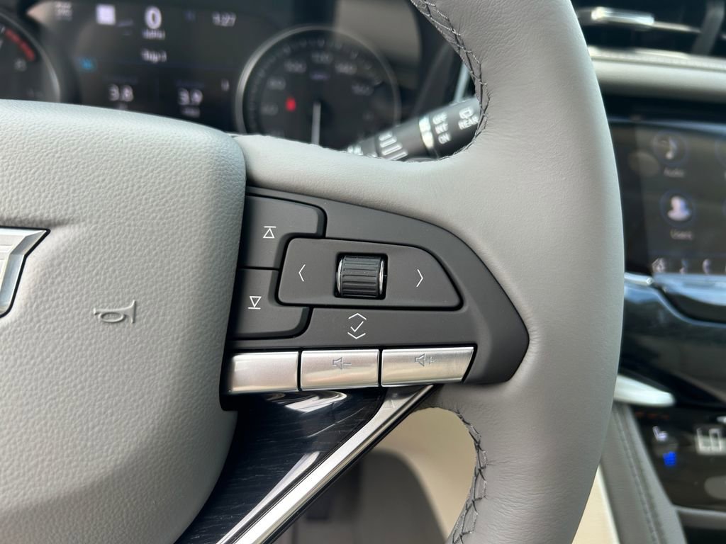 Used 2025 Cadillac XT6 Premium Luxury w/ Technology Package image 18