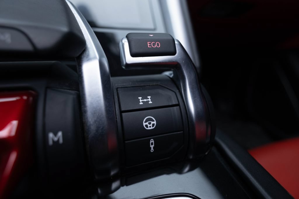 Used 2022 Lamborghini Urus AWD/4WD image 41