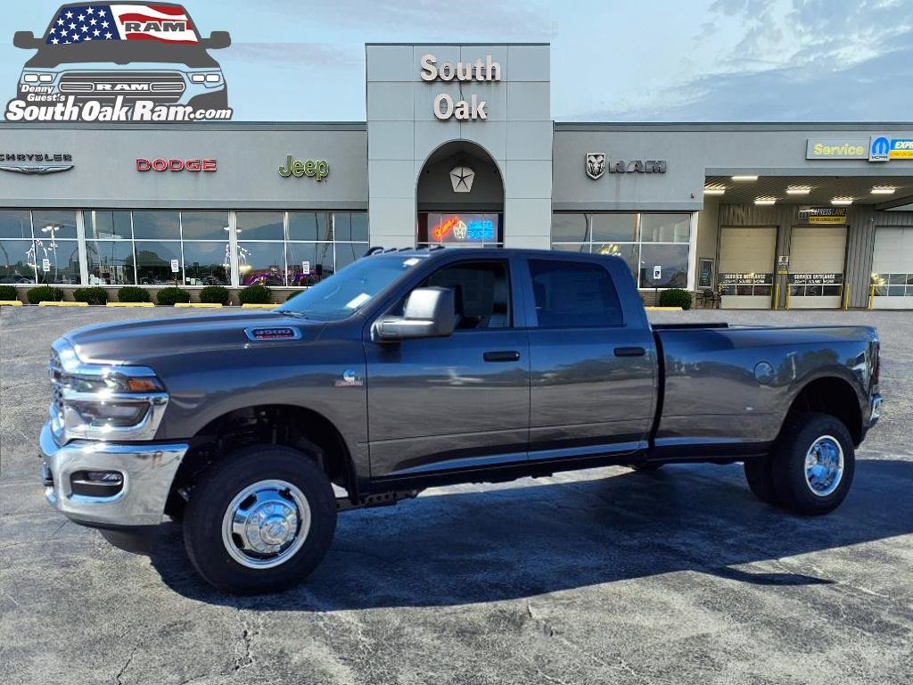 New 2026 RAM 3500 Tradesman w/ Chrome Appearance Group A image 4