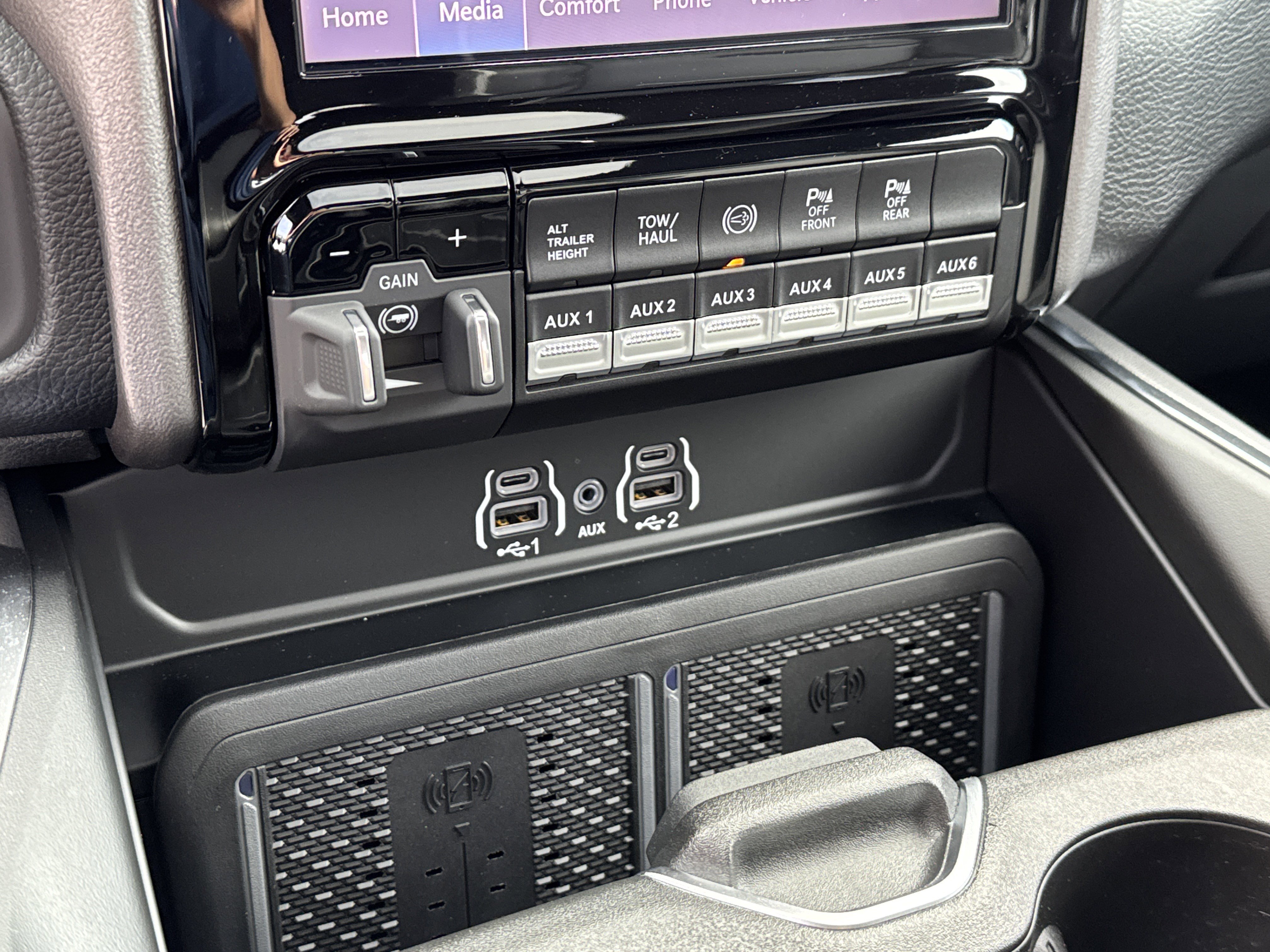 New 2026 RAM 3500 Laramie w/ Night Edition image 33