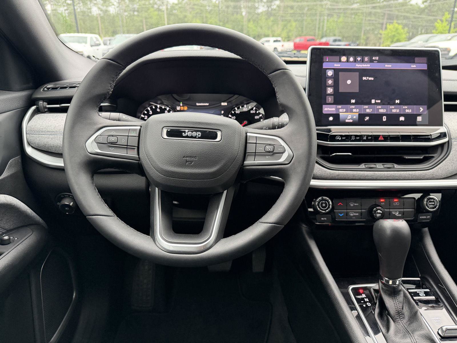 Certified 2024 Jeep Compass Latitude AWD/4WD image 8