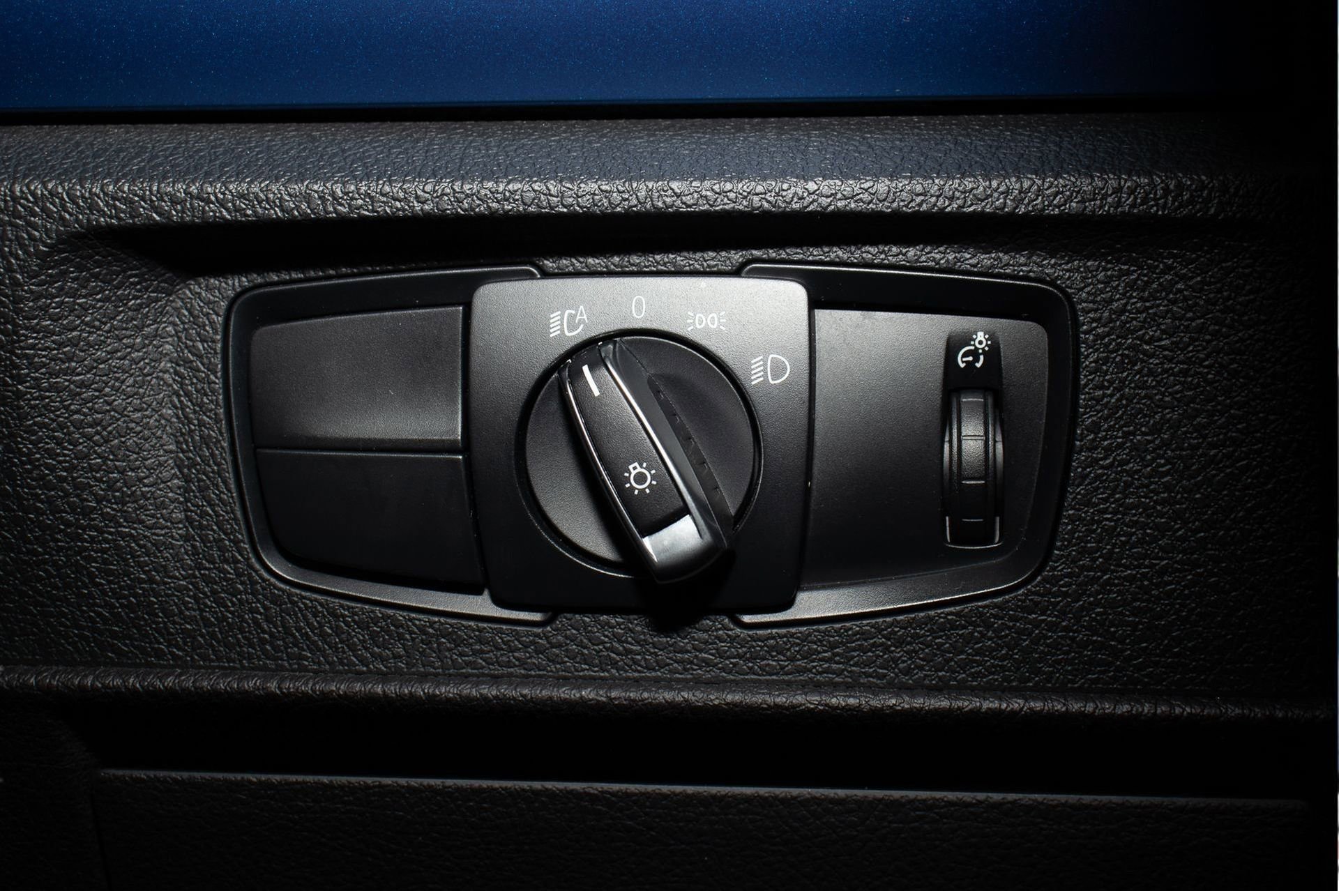 Used 2017 BMW M240i Convertible w/ Driving Assistance Package image 25