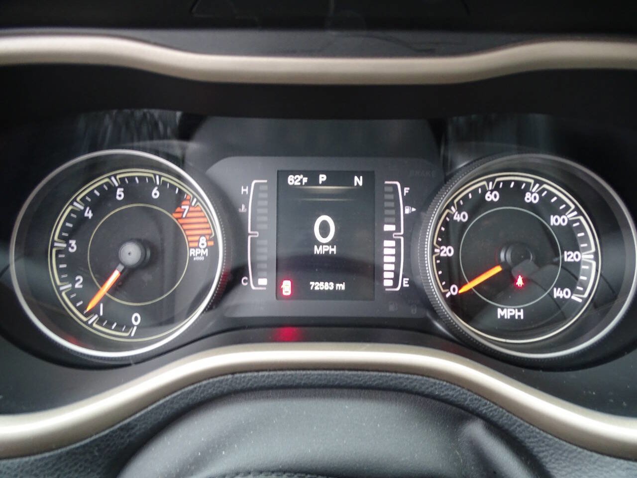 Used 2018 Jeep Cherokee Latitude w/ Quick Order Package 26T image 16