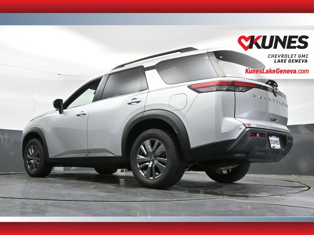 Used 2025 Nissan Pathfinder SV FWD image 46