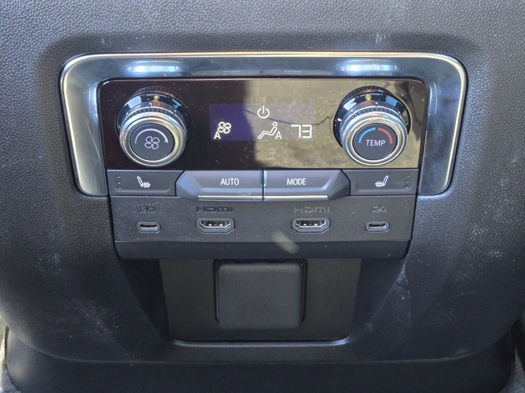 New 2026 GMC Yukon XL Denali w/ Denali Reserve Package AWD/4WD image 35