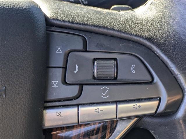 Used 2022 Cadillac Escalade ESV Premium Luxury image 14