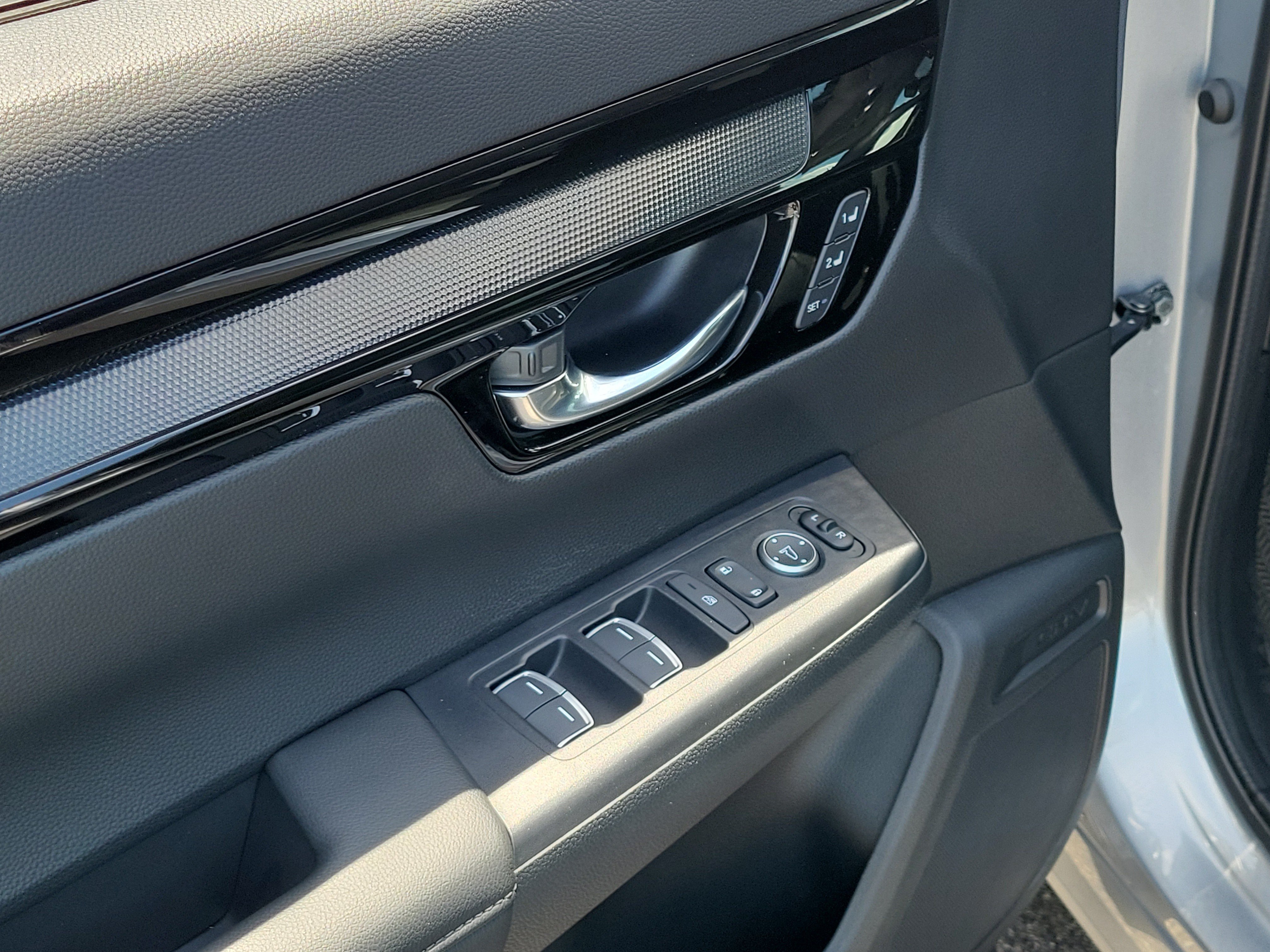 Used 2025 Honda CR-V EX-L image 20