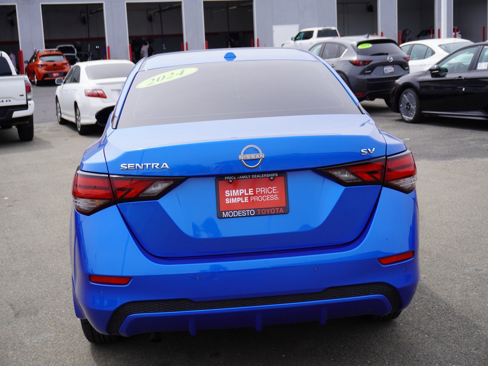 Used 2024 Nissan Sentra SV w/ Trunk Package image 9