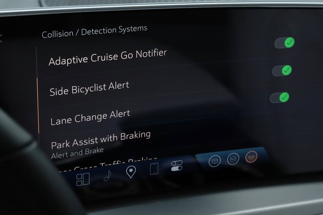 Used 2024 Cadillac Lyriq Luxury image 29