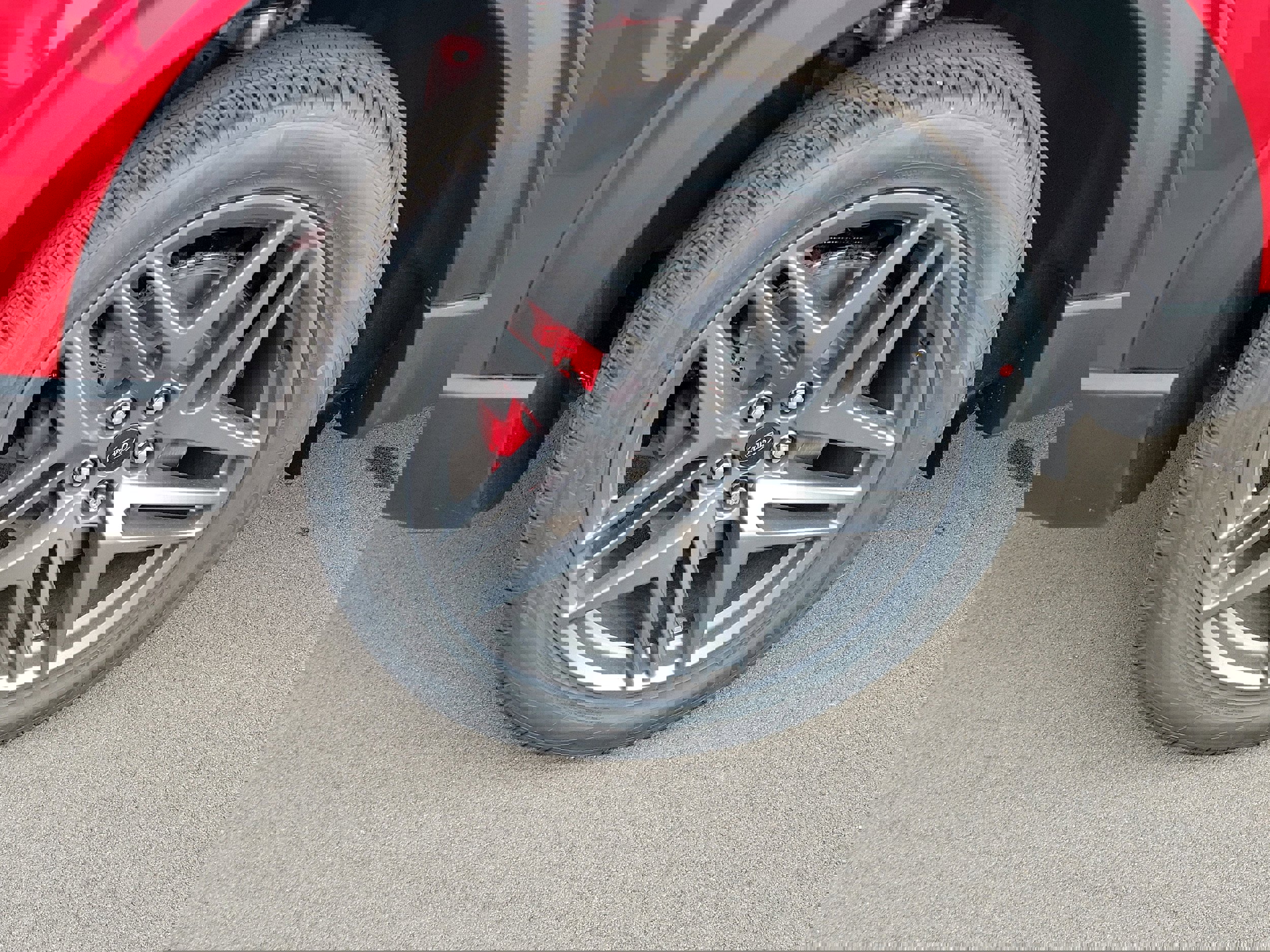 New 2026 Ford Explorer ST-Line w/ ST-Line Street Pack image 5