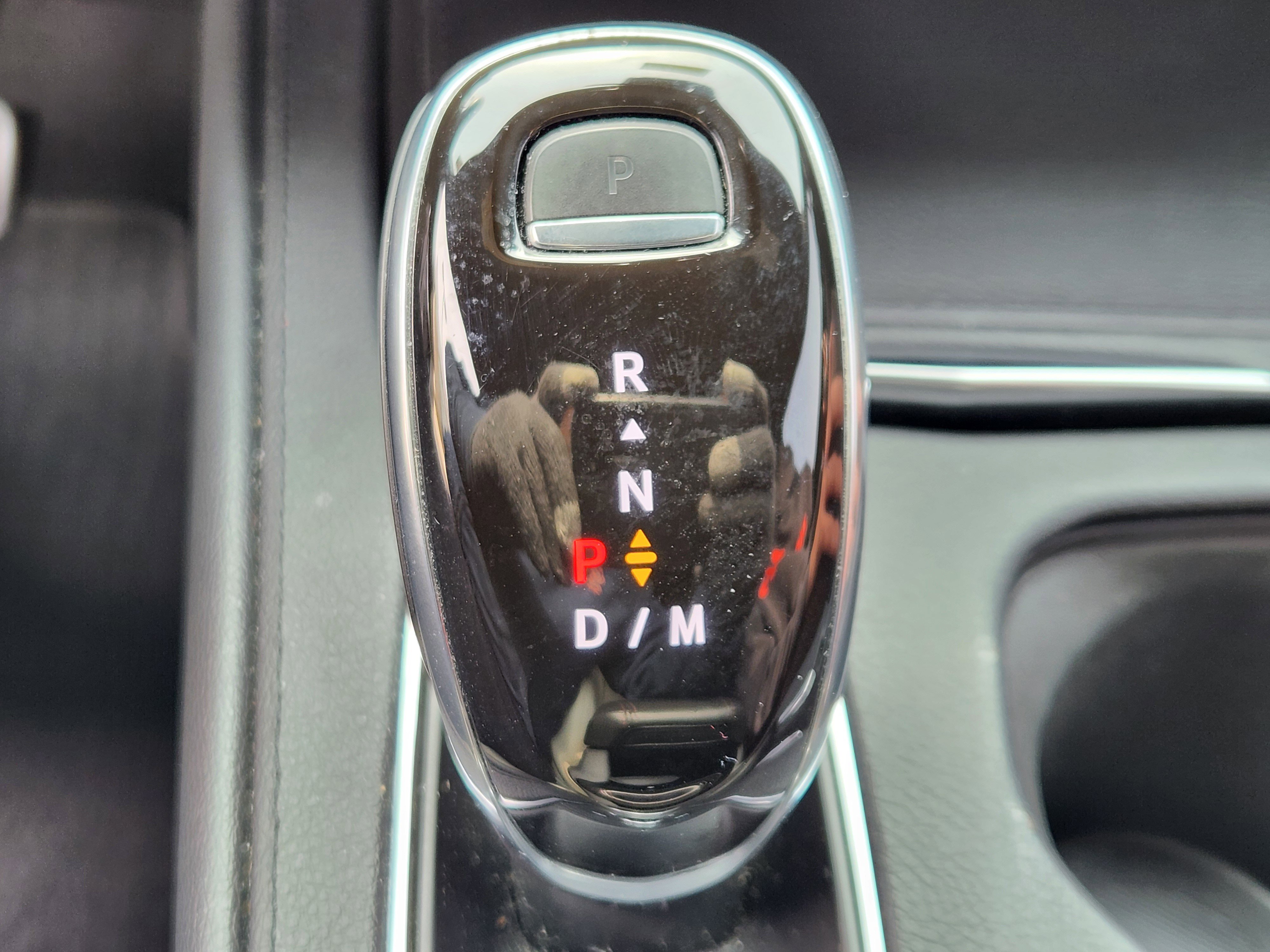 Used 2020 Cadillac XT4 Sport w/ Cold Weather Package image 12