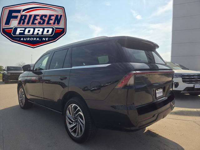 Used 2025 Lincoln Navigator Reserve AWD/4WD image 5