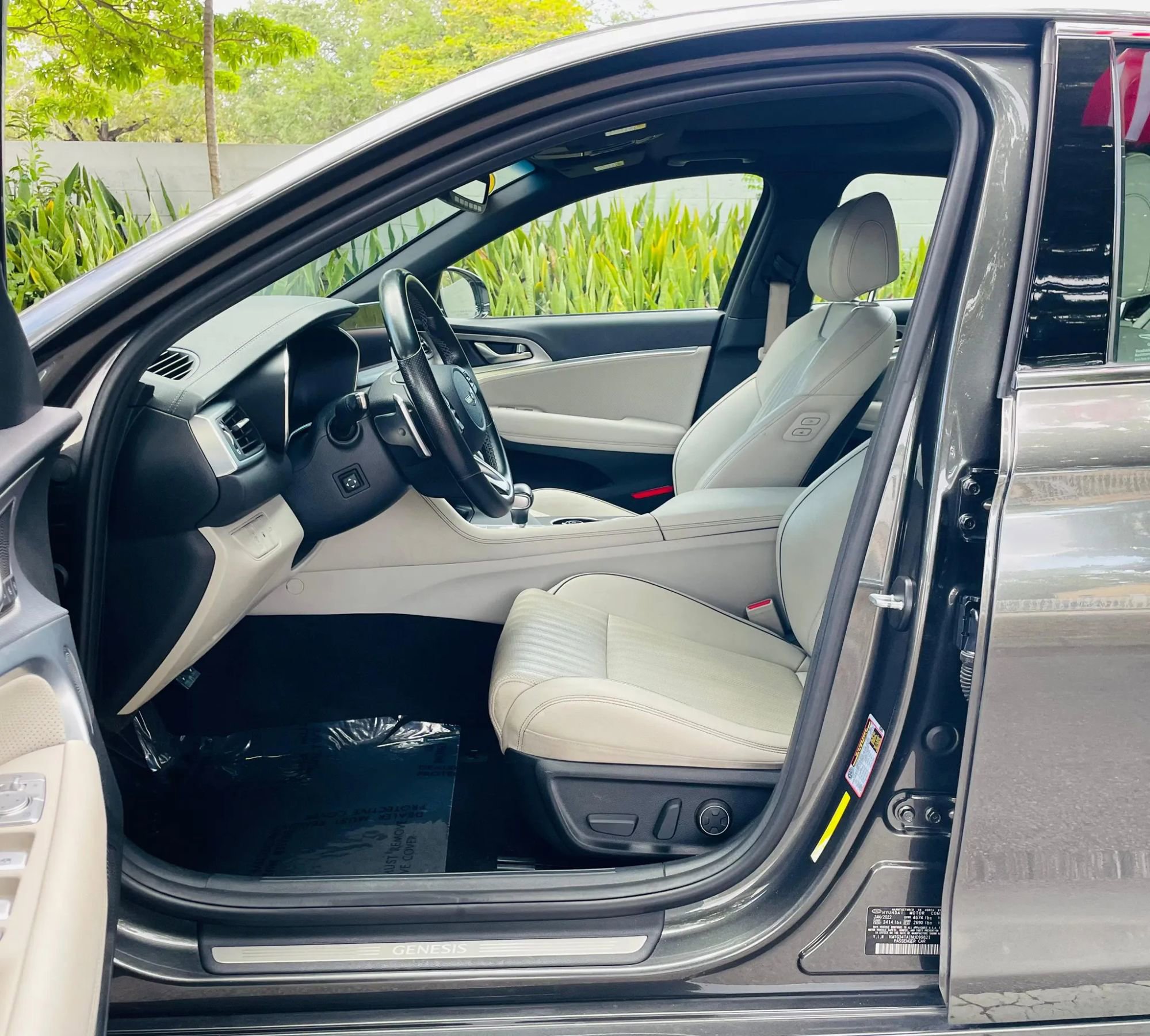 Used 2022 Genesis G70 2.0T w/ Prestige Package RWD image 9