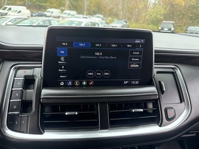 Used 2021 Chevrolet Suburban LT w/ LT Signature Package image 25