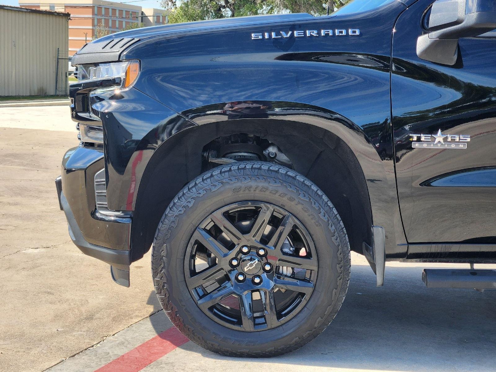 Used 2022 Chevrolet Silverado 1500 LT w/ Texas Edition Plus RWD image 9