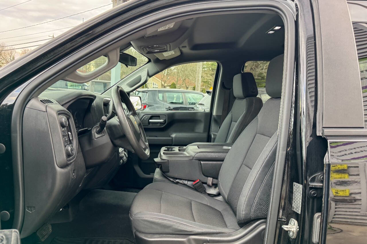 Used 2019 Chevrolet Silverado 1500 Custom w/ Custom Value Package AWD/4WD image 20