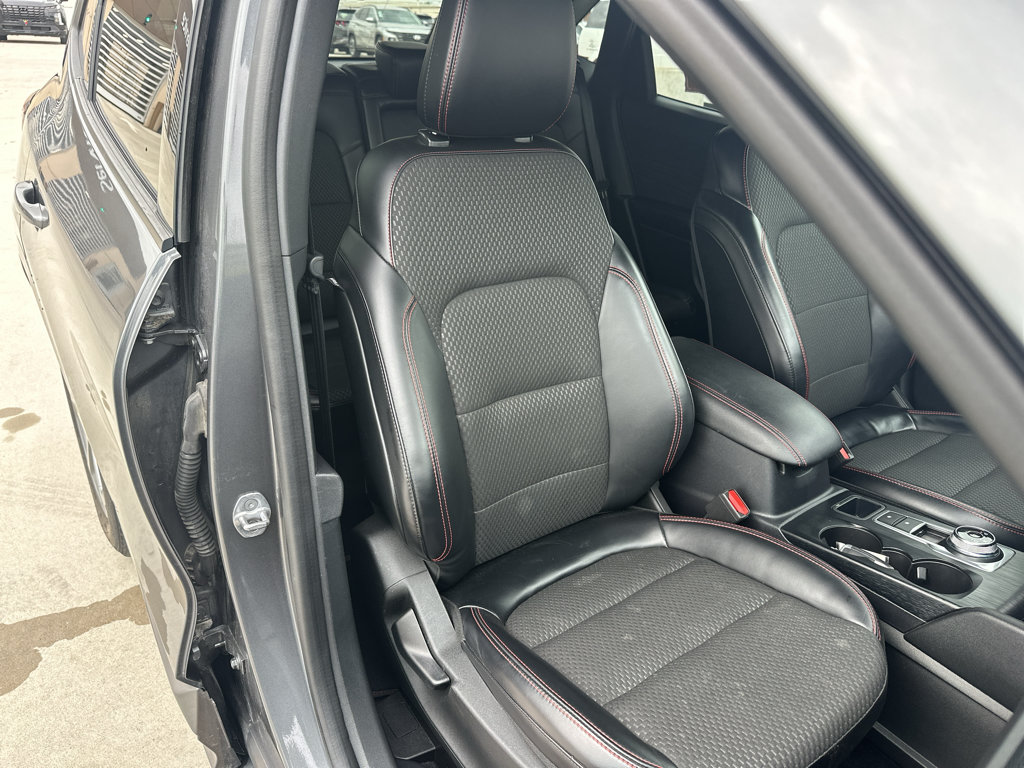 Used 2023 Ford Escape ST-Line w/ Tech Pack #1 AWD/4WD image 29