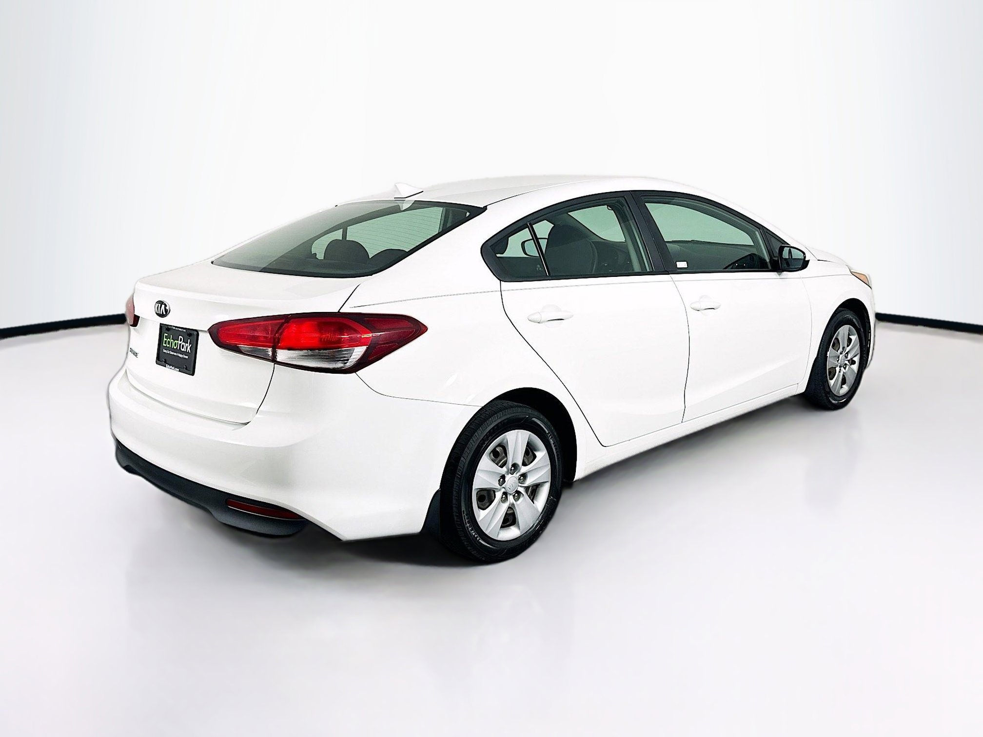 Used 2017 Kia Forte LX image 9