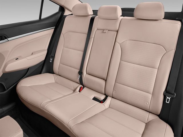 Used 2015 Hyundai Elantra Limited w/ Option Group 05 image 12