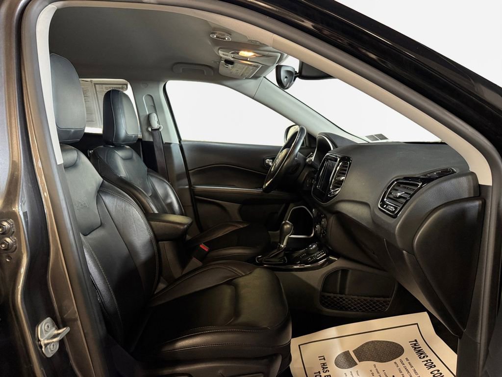 Used 2018 Jeep Compass Limited image 26