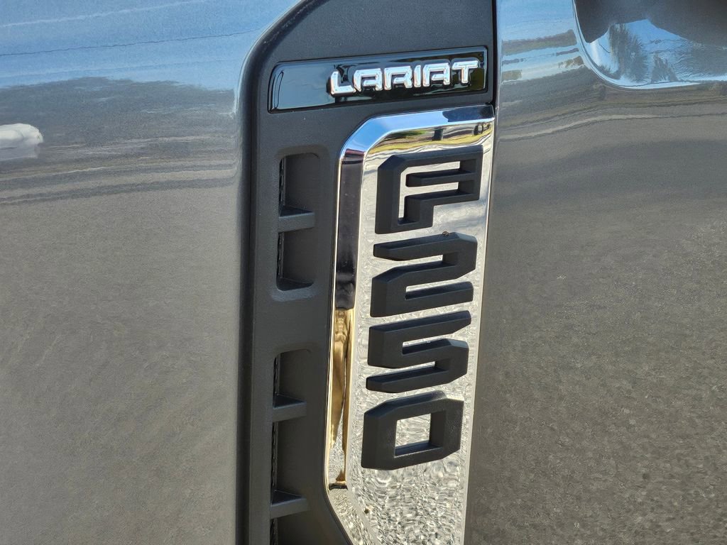 New 2026 Ford F250 Lariat w/ Lariat Premium Package image 28